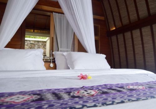 bed room villa in gili air